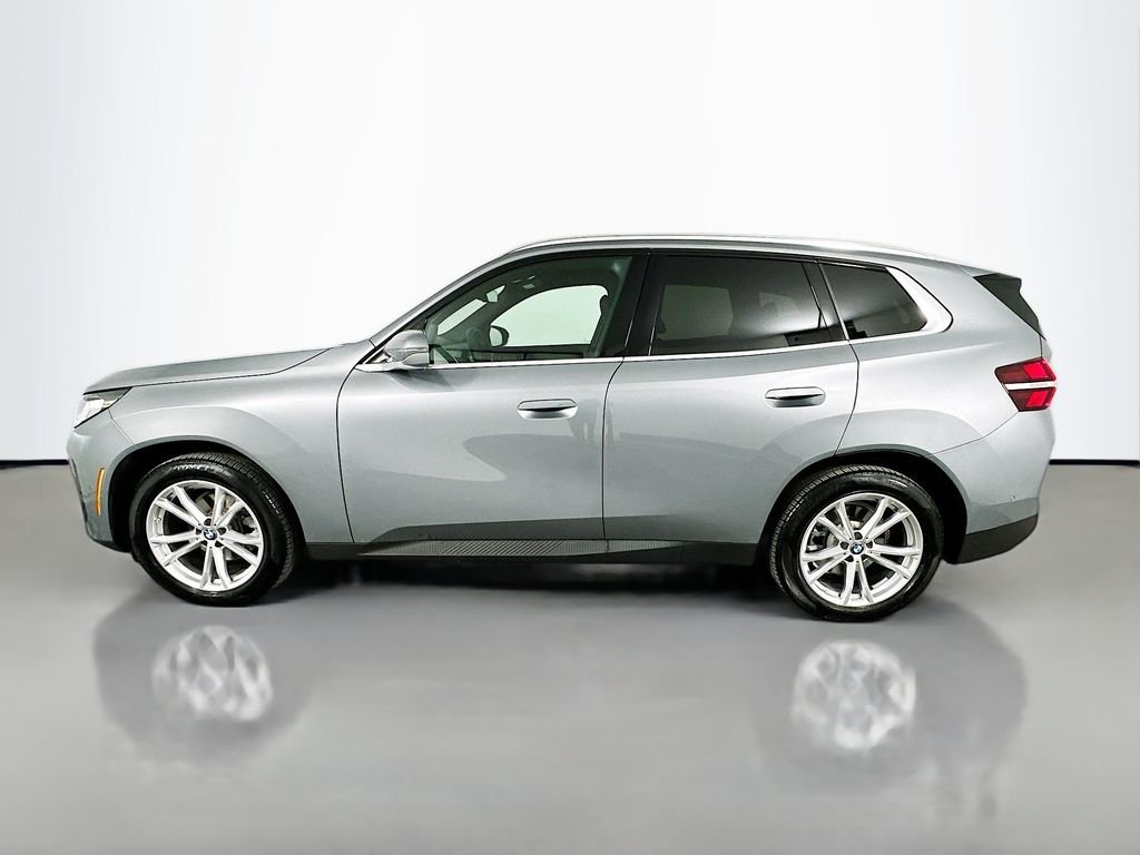 Used 2025 Skyscraper Grey Metallic BMW 30 xDrive image 8