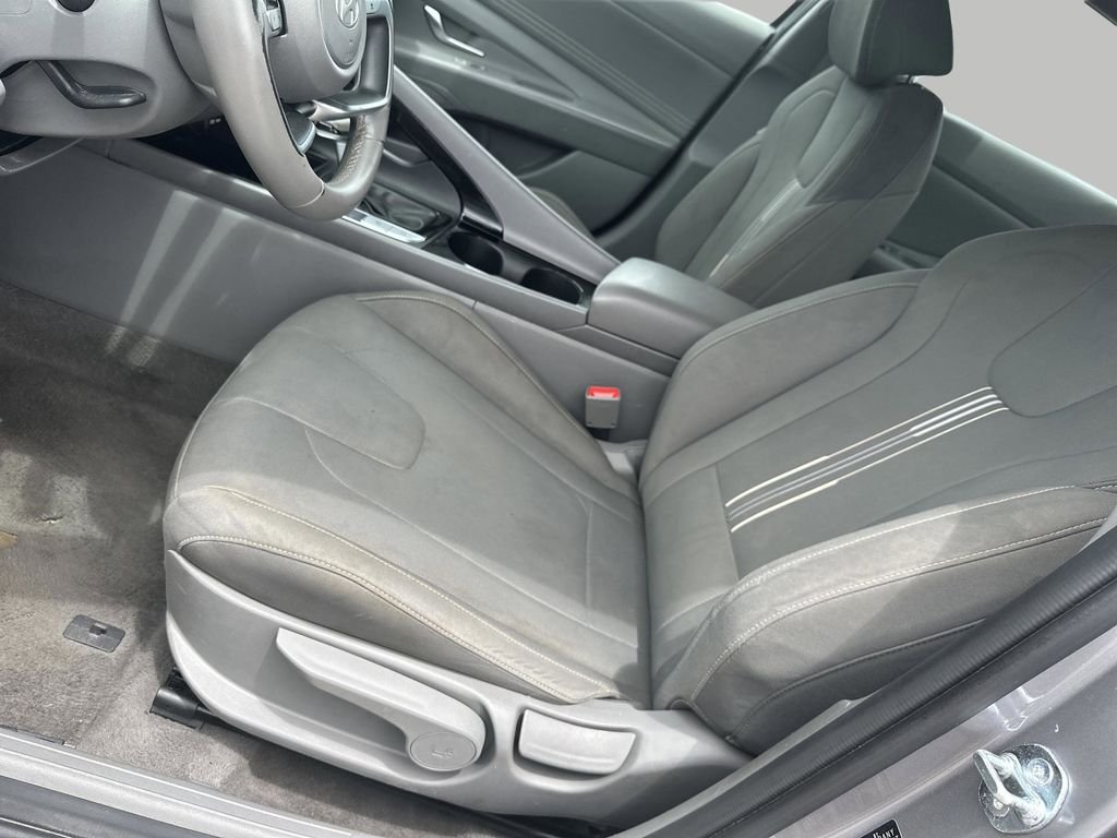 Used 2025 Fluid Metal Hyundai SEL Convenience image 11