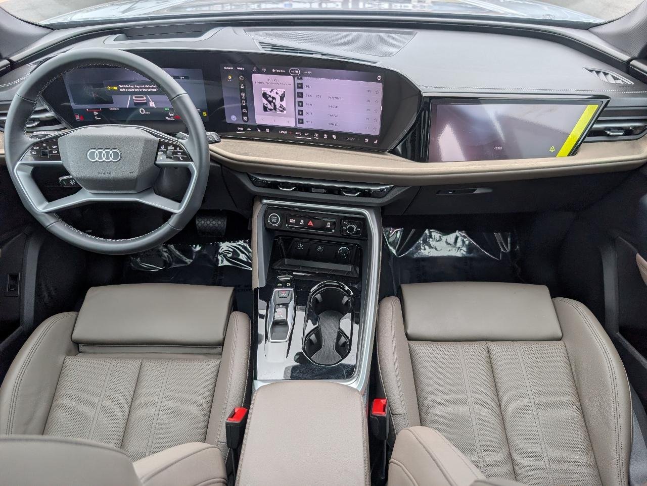 New 2026 Florett Silver metallic Audi Premium Plus TFSI quattro S tronic image 5