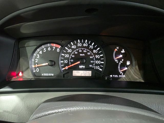 Used 2007 Green Toyota CE image 17