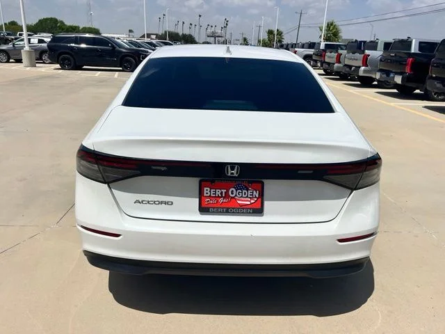 Used 2024  Honda LX image 3