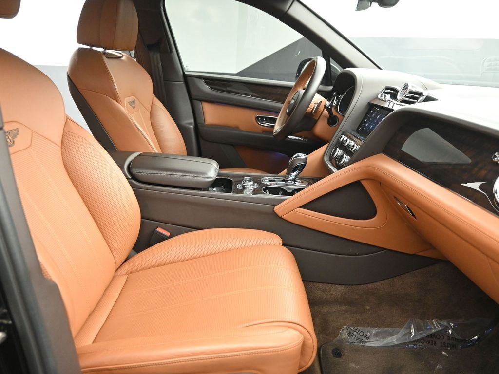 2021 BENTLEY BENTAYGA - Image 27