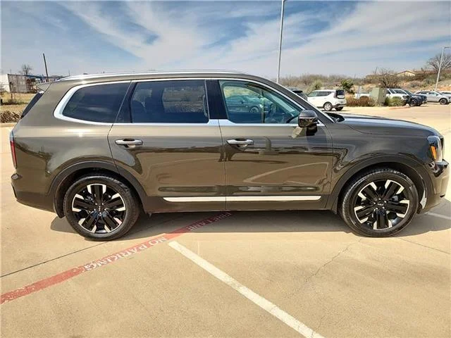 Used 2024 Dark Moss KIA SX-Prestige All-Wheel Drive image 5