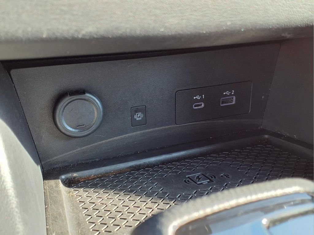 Used 2025 Gray Nissan SL image 13
