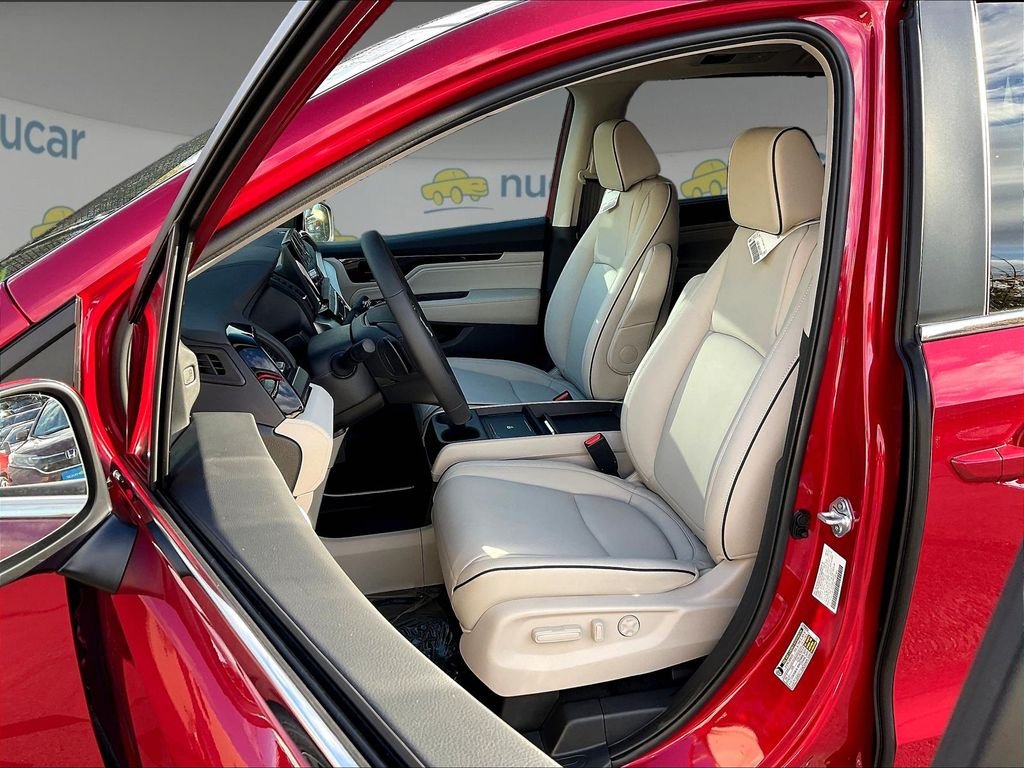 2026 Honda Odyssey Touring - Photo 11