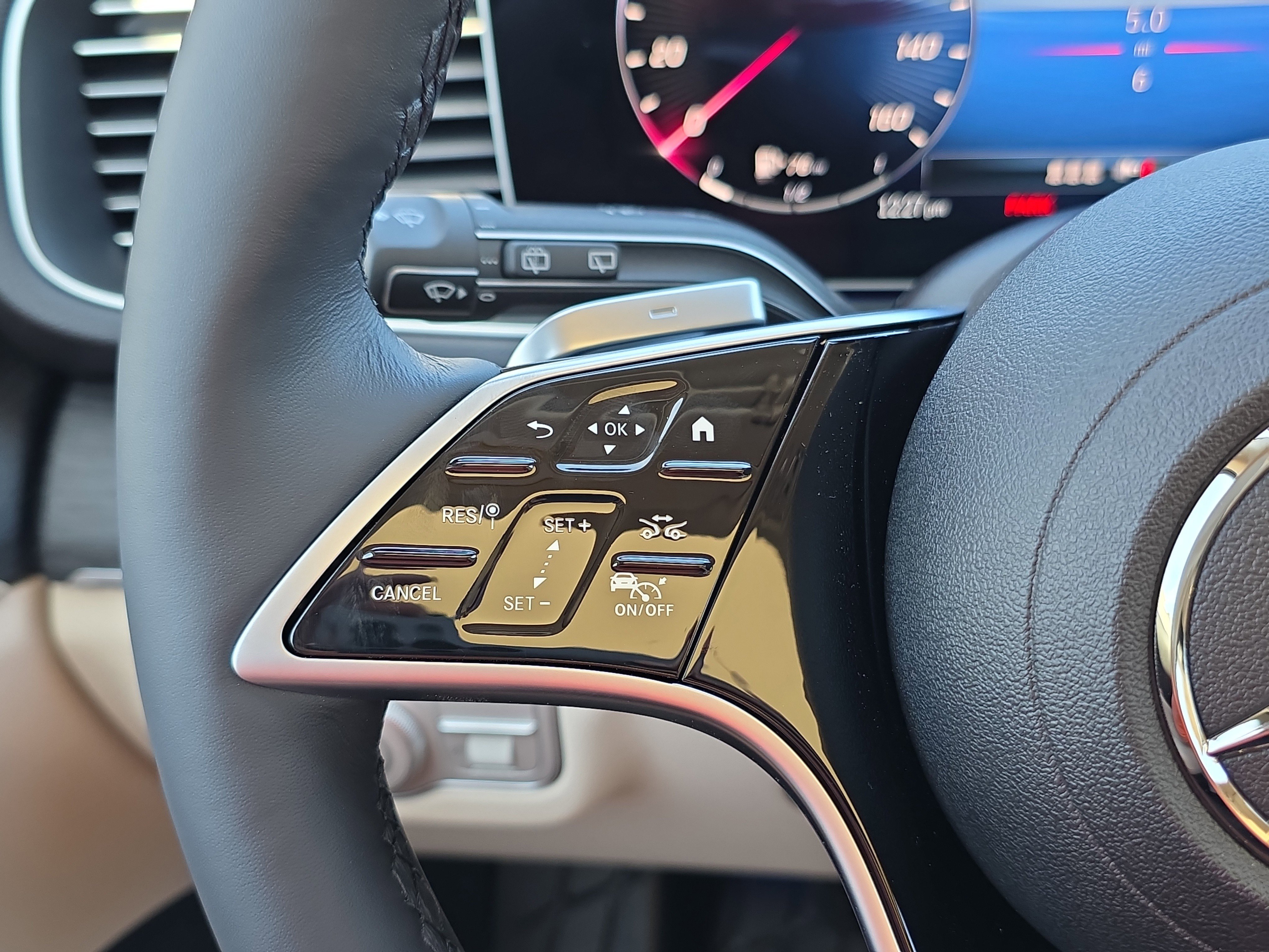New 2026 Black Mercedes-Benz GLE 350 image 49