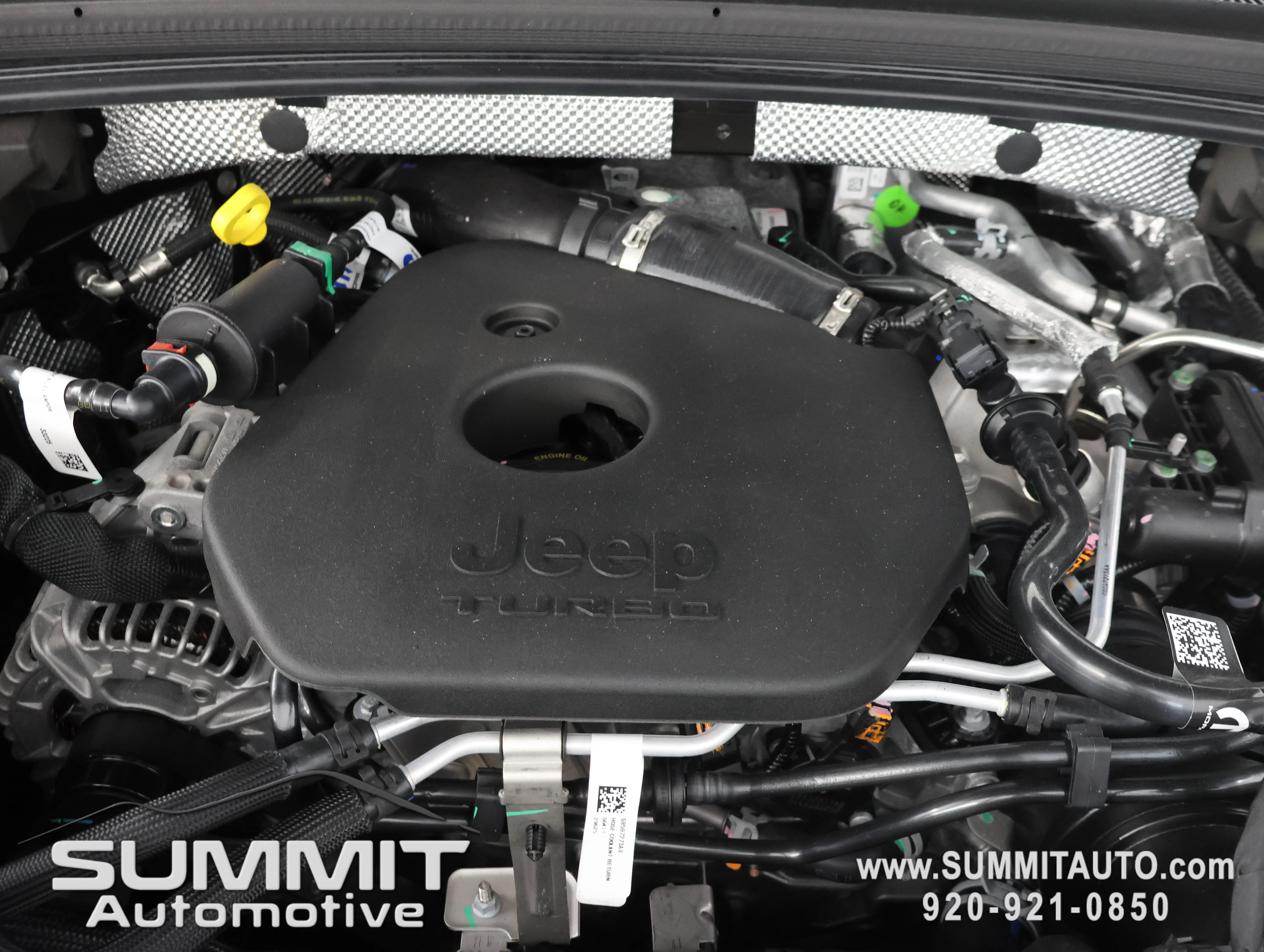 New 2026 Diamond Black Crystal Pearlcoat Jeep Limited image 21