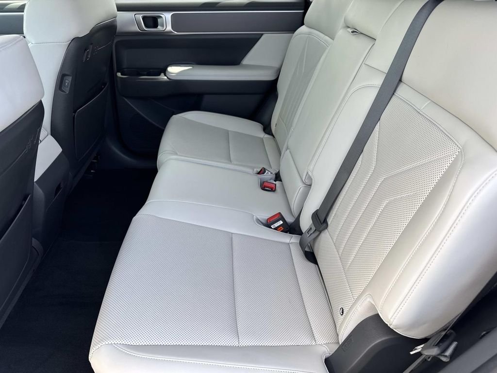 Certified Used 2025 White Hyundai SEL image 21
