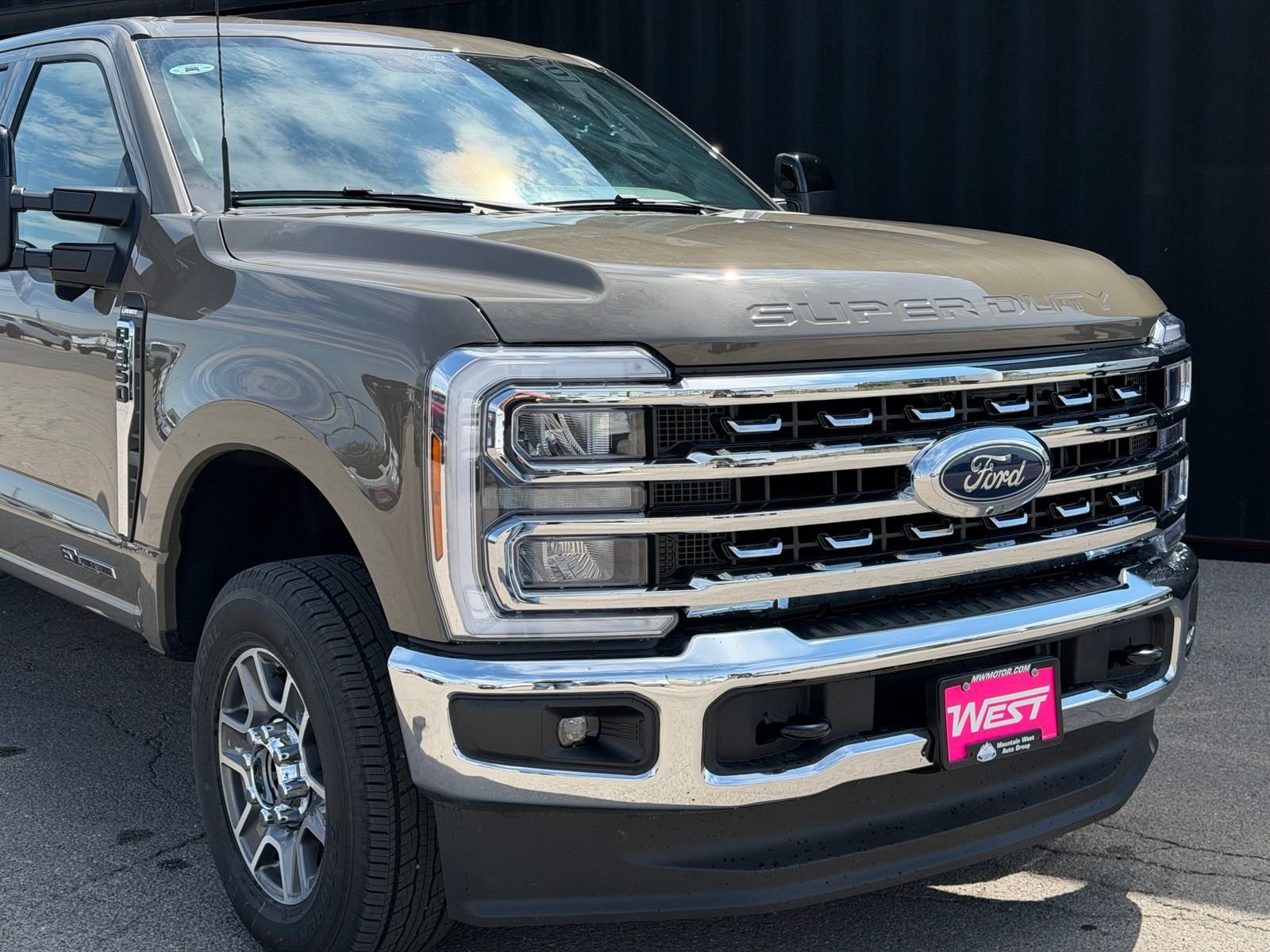 New 2026 Marsh Gray Ford F-350® Lariat® image 3