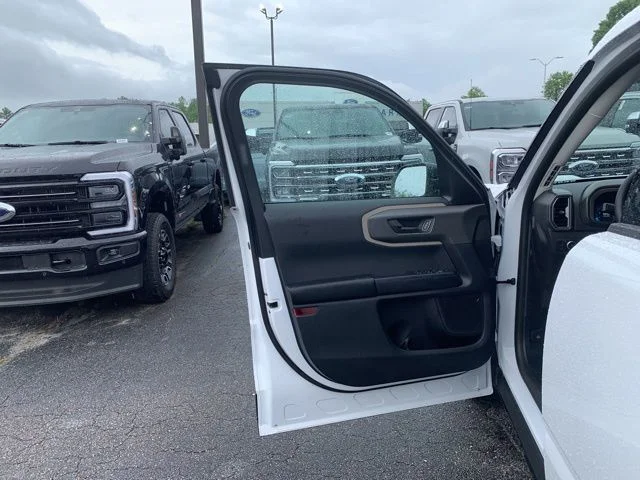 Used 2025 White Ford Big Bend image 21