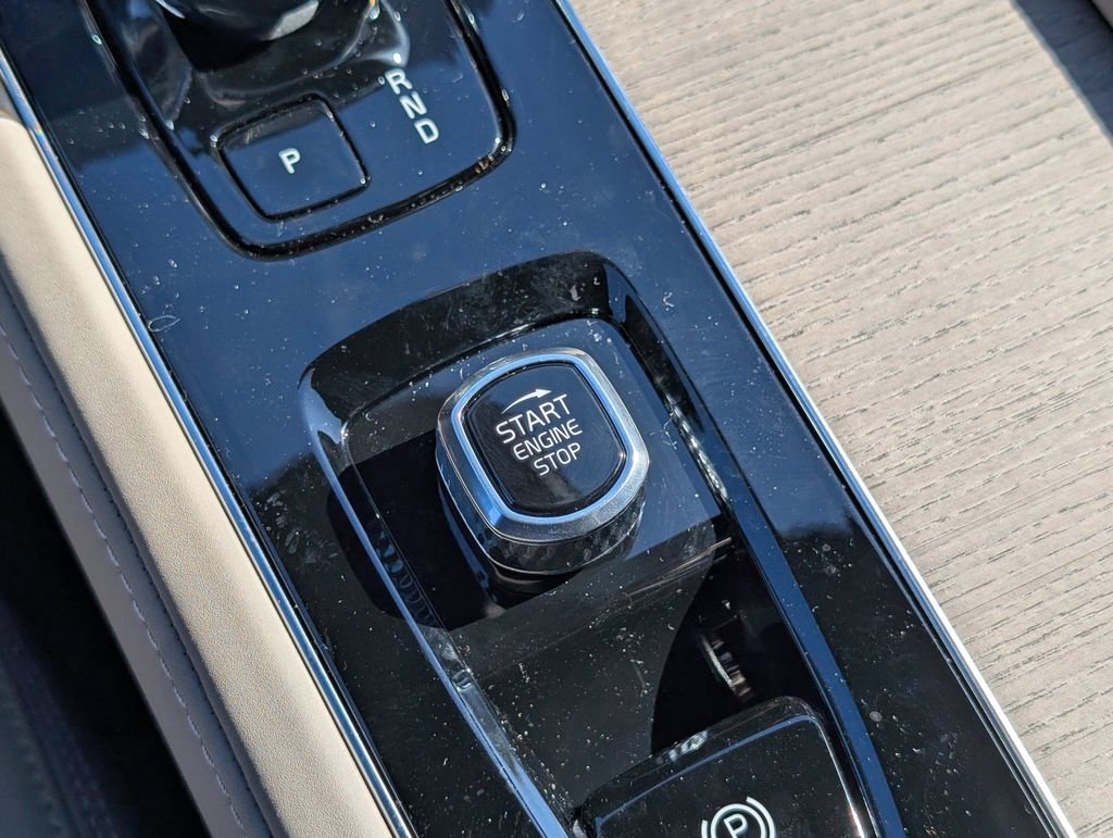 New 2026 Black Volvo T8 Ultra image 21
