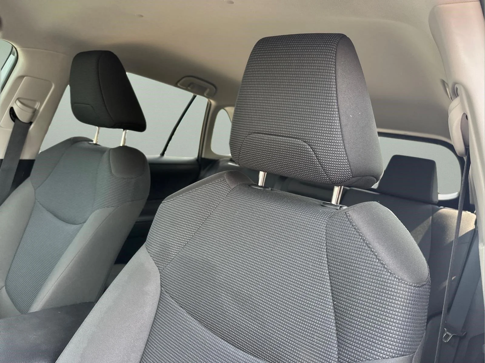 Used 2025 Silver Sky Metallic Toyota LE image 21