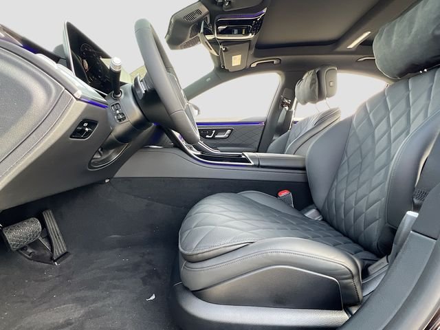 Certified Used 2025 Black Mercedes-Benz S 580 image 17