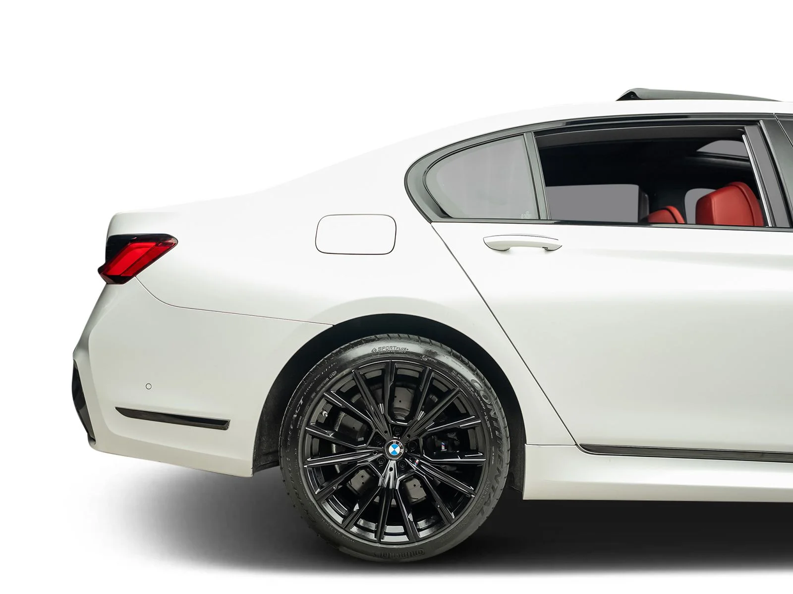 Used 2021 White BMW 750i xDrive image 30