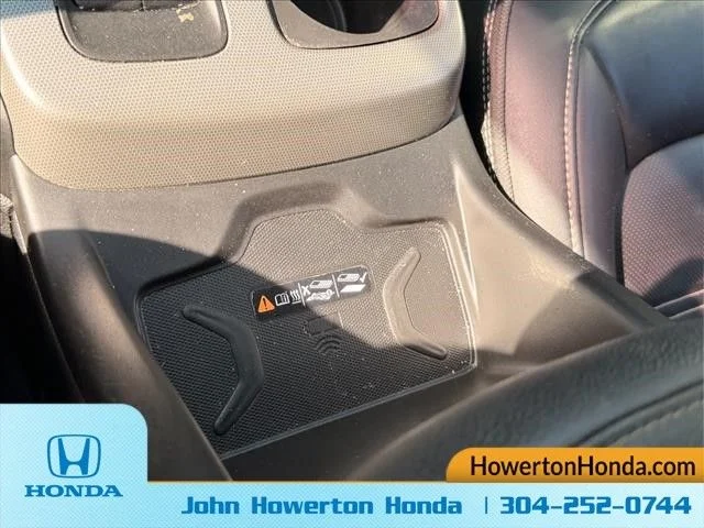 Used 2019 Blue GMC Denali image 23
