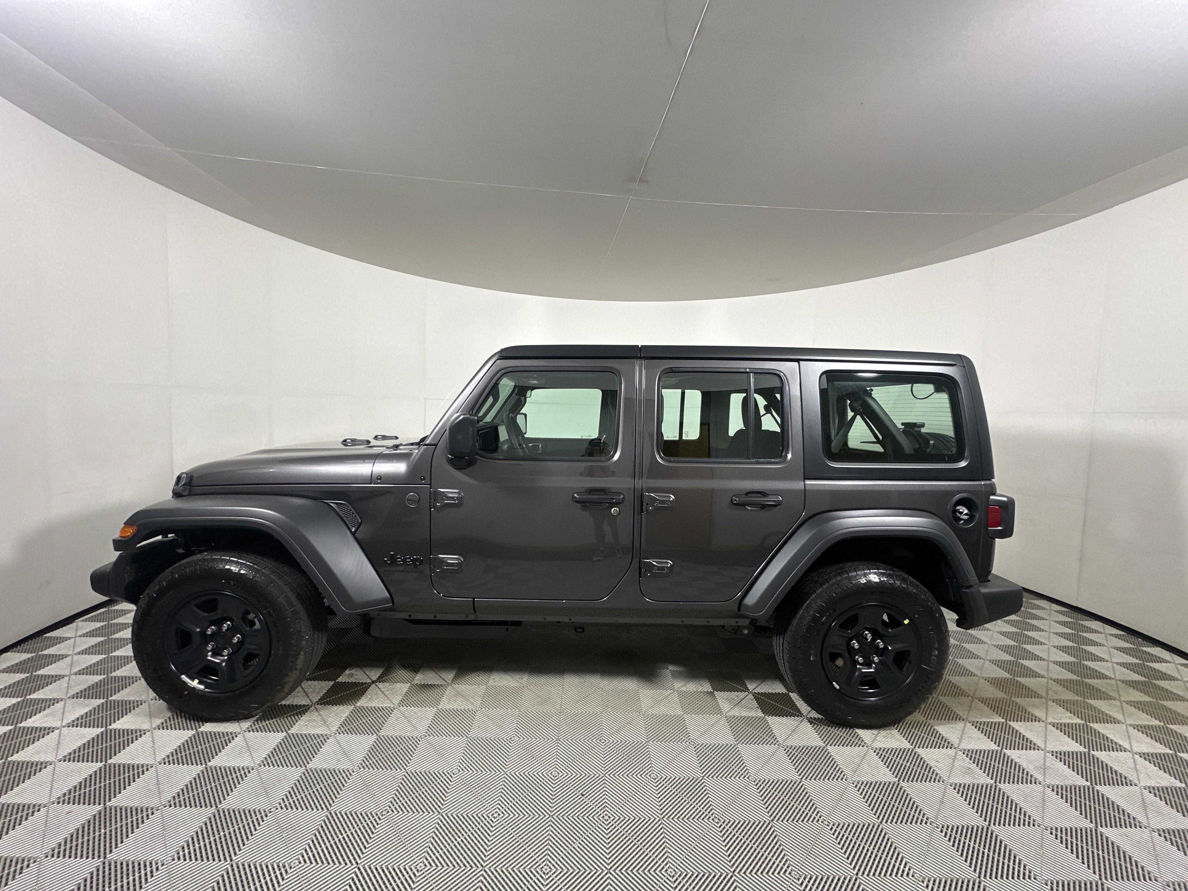 New 2026 Granite Crystal Metallic Clear-Coat Exterior Paint Jeep Sport image 4