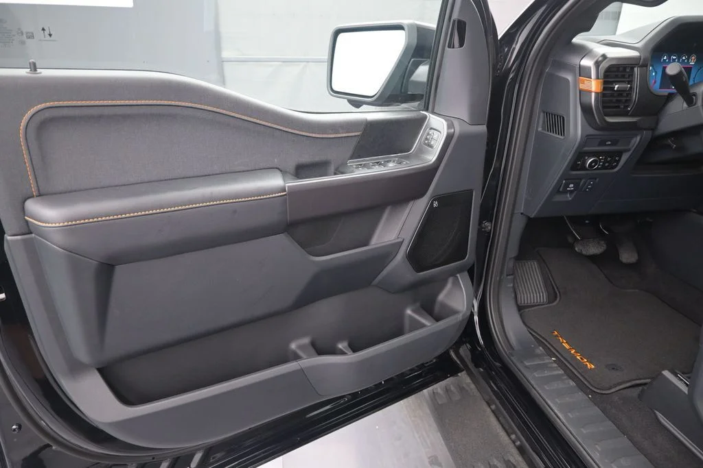 New 2026 Agate Black Metallic Ford Tremor image 15