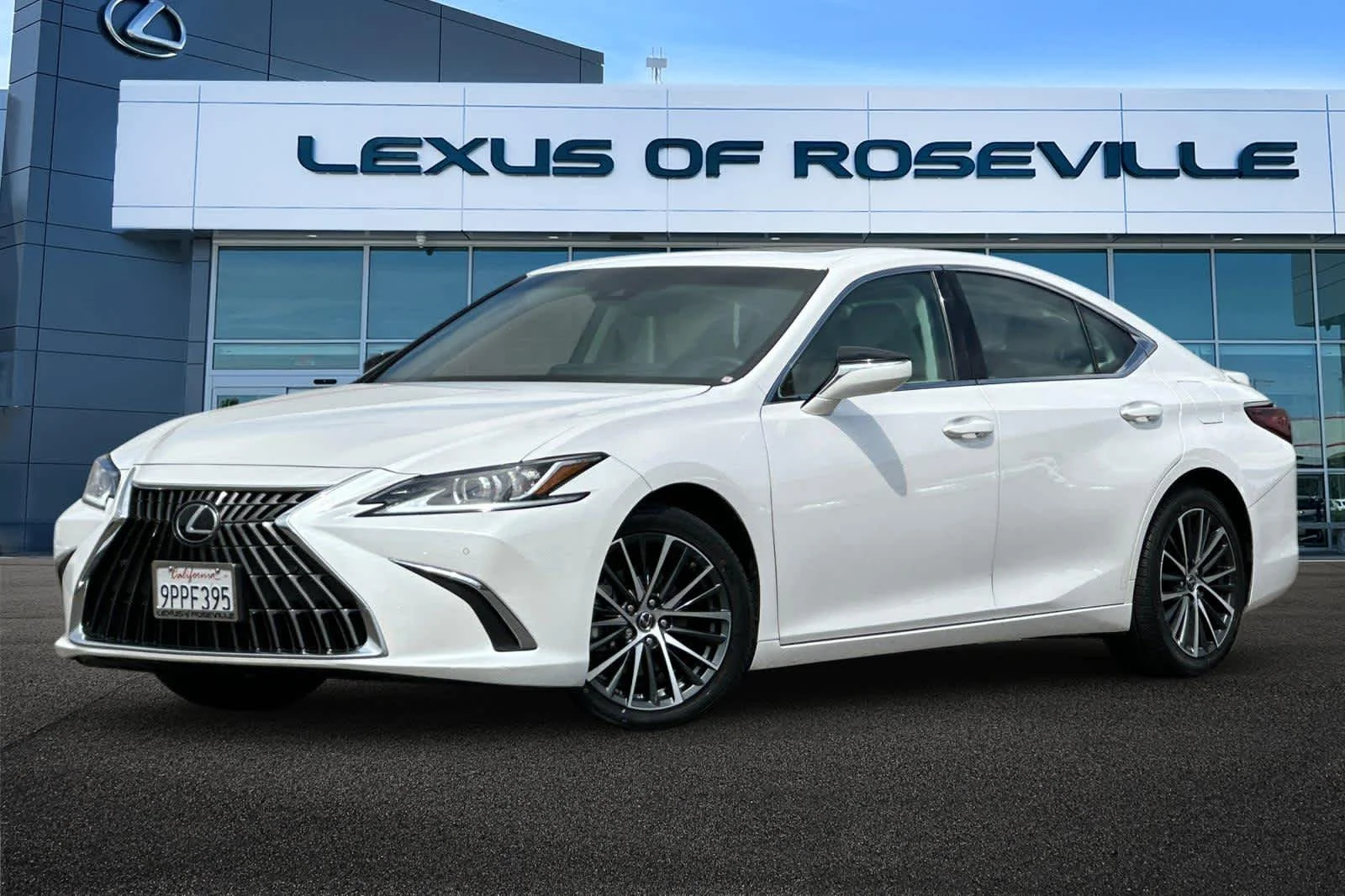 L/Certified 2025 Lexus ES 300h 4dr Car in Roseville #SU059202T