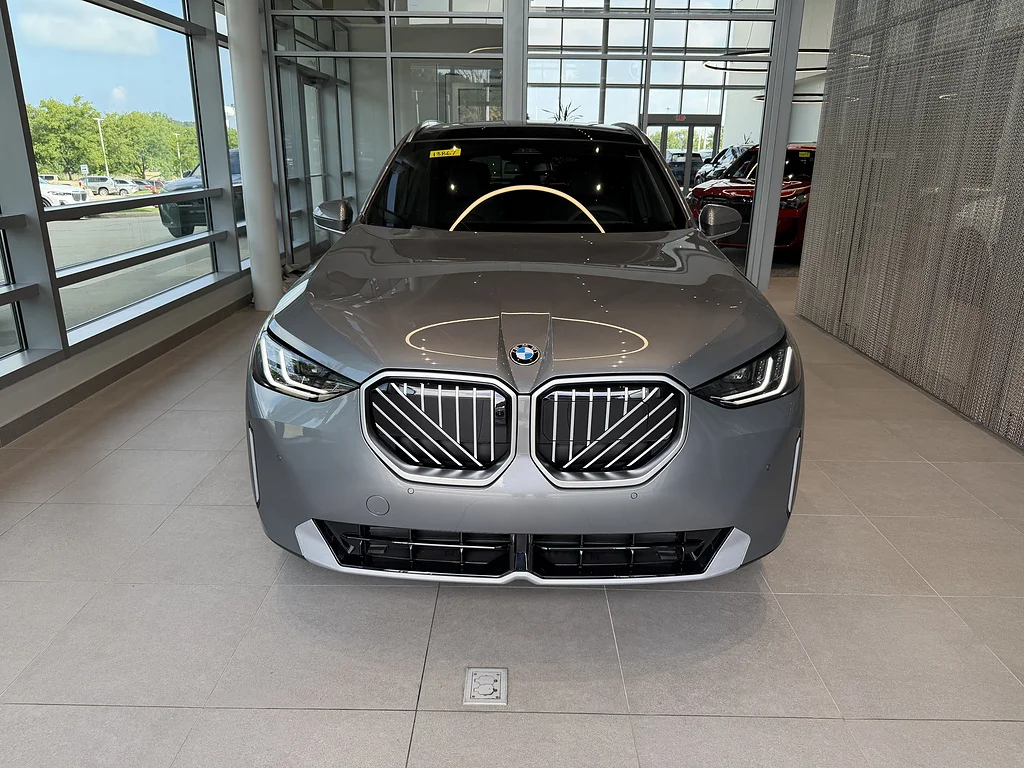 New 2026 Skyscraper Grey Metallic BMW 30 xDrive image 2