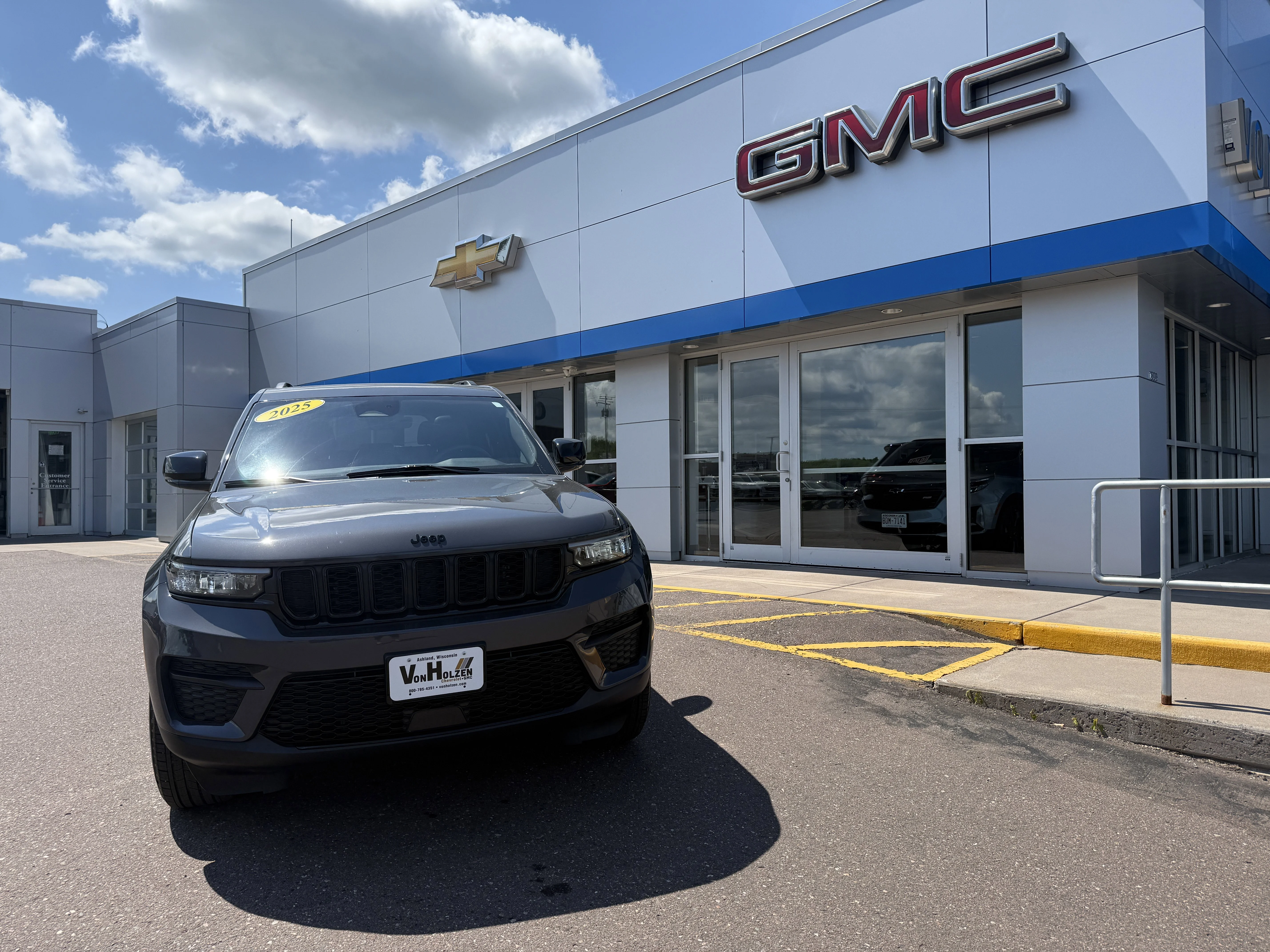 2025 Jeep Grand Cherokee Altitude - Photo 3