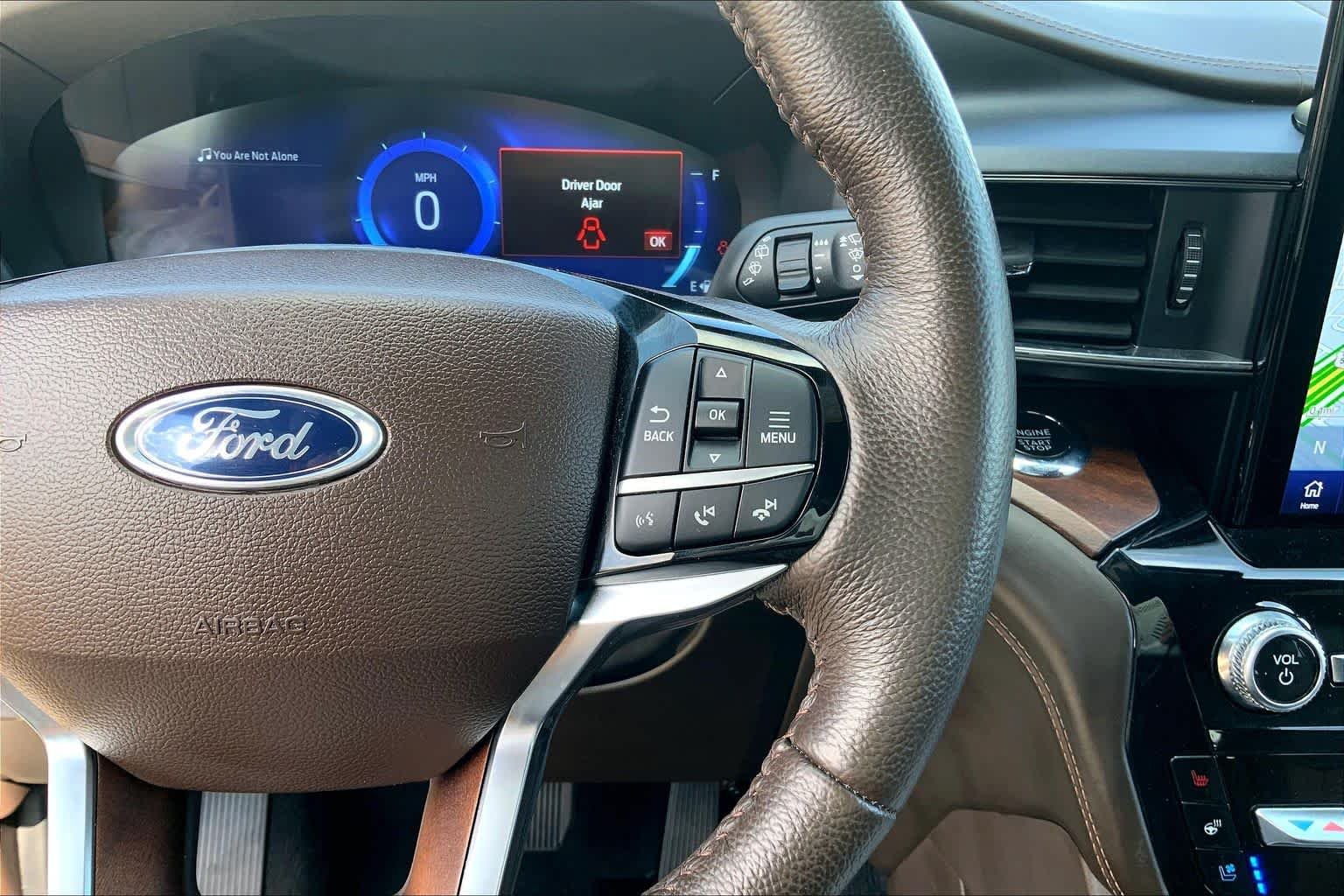 Used 2023 Iconic Silver Metallic Ford King Ranch image 49