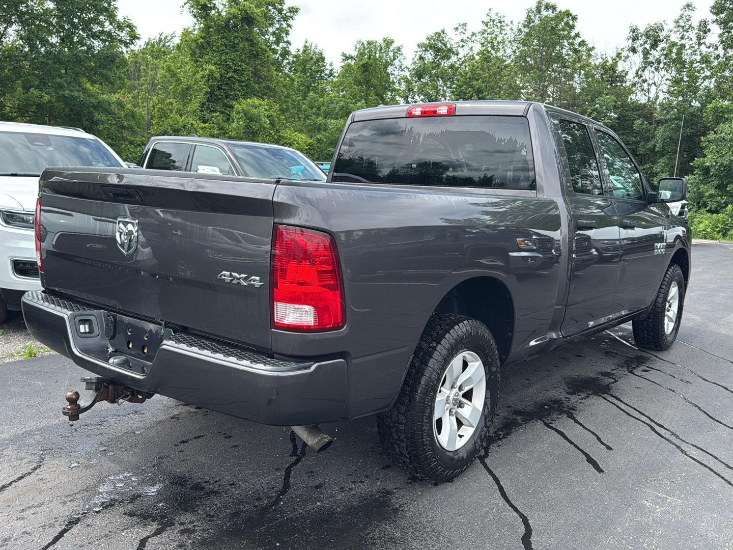Used 2018 Granite Crystal Metallic Clearcoat Ram Express image 9