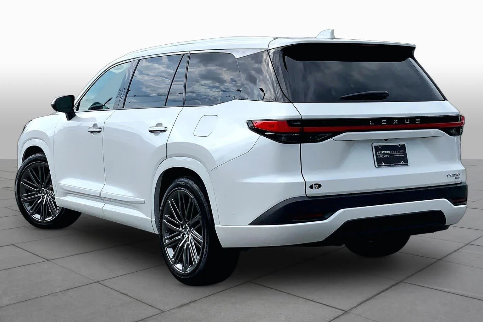 Certified Used 2025 WIND CHILL PEARL Lexus Luxury image 12