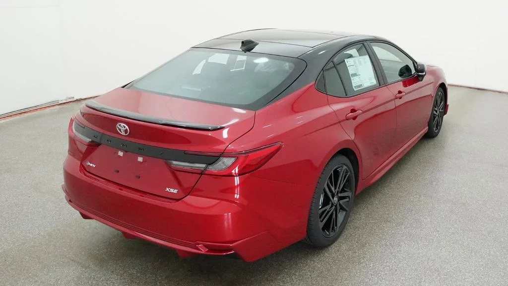 New 2026 Supersonic Red with Midnight Black Metallic roof Toyota XSE image 22