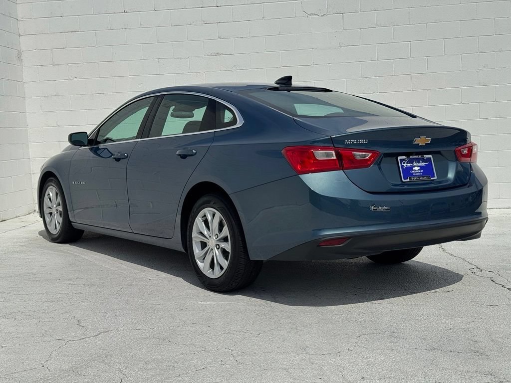 Used 2025 Lakeshore Blue Metallic Chevrolet 1LT image 10
