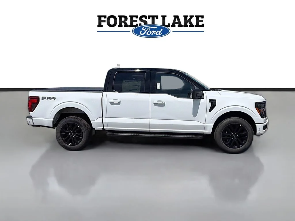 New 2026 Oxford White Ford XLT image 2
