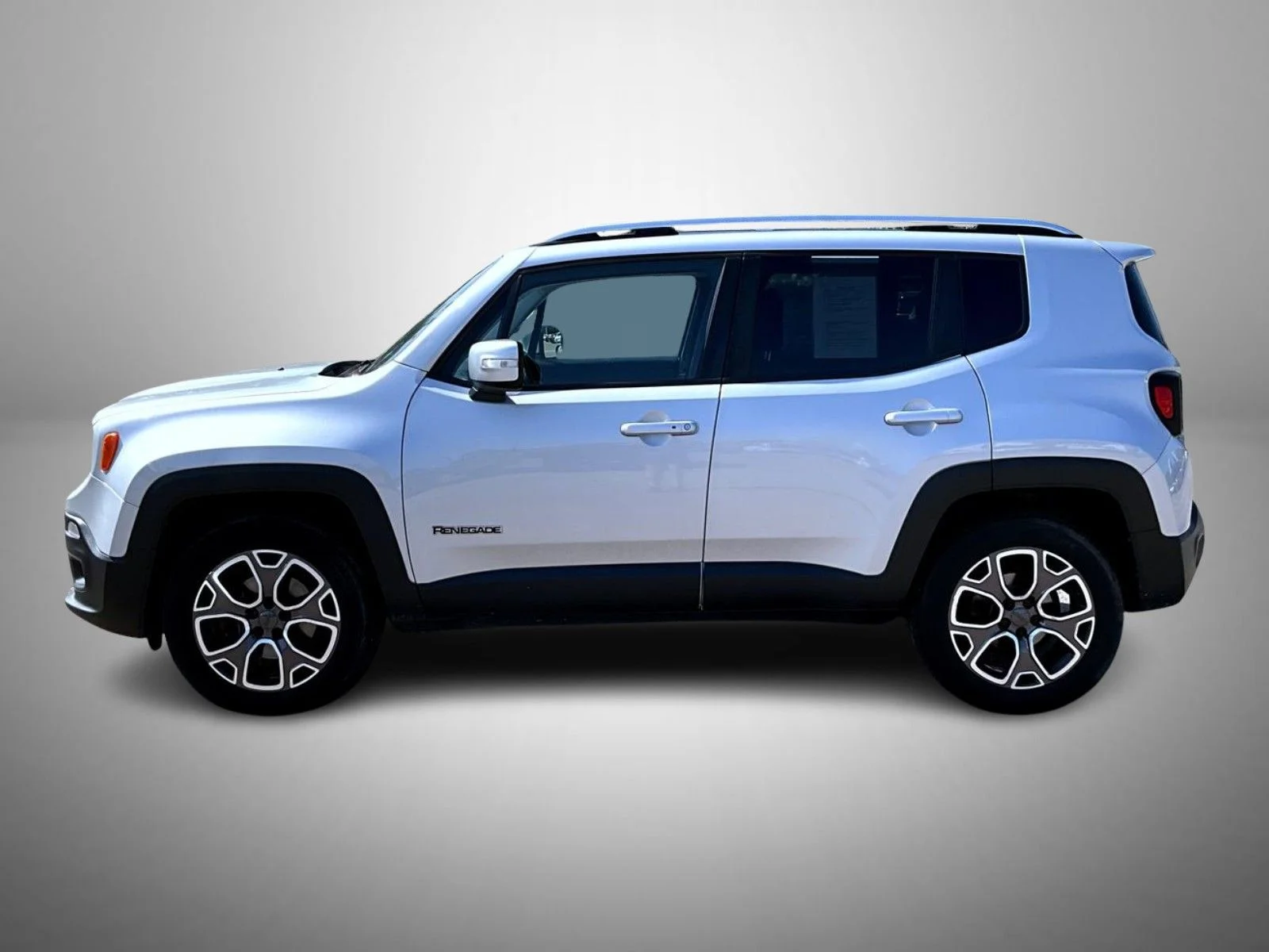 Used 2015 Silver Jeep Limited image 8