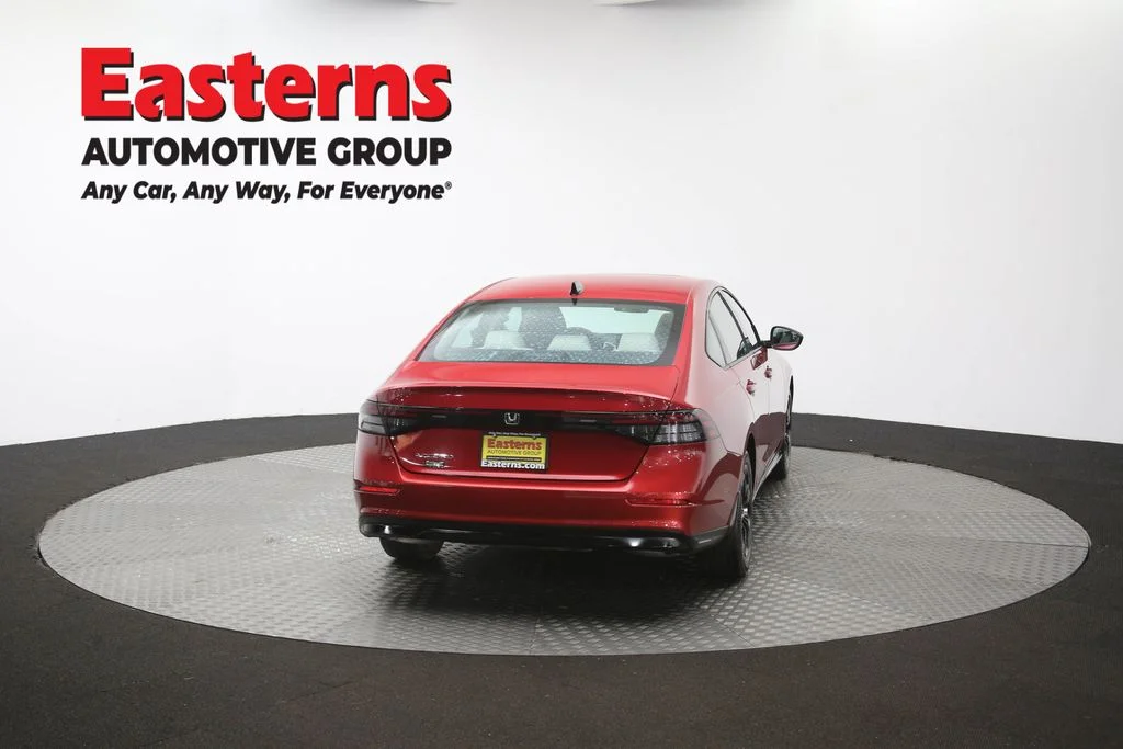 Used 2025 Red Honda SE image 39