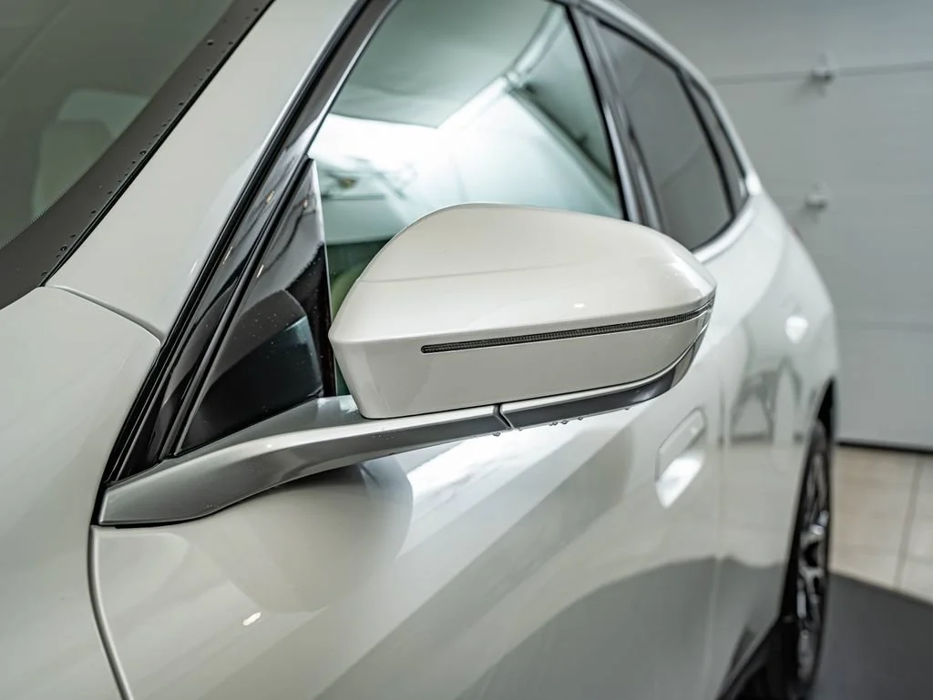 New 2026 Mineral White Metallic BMW 30 xDrive image 9