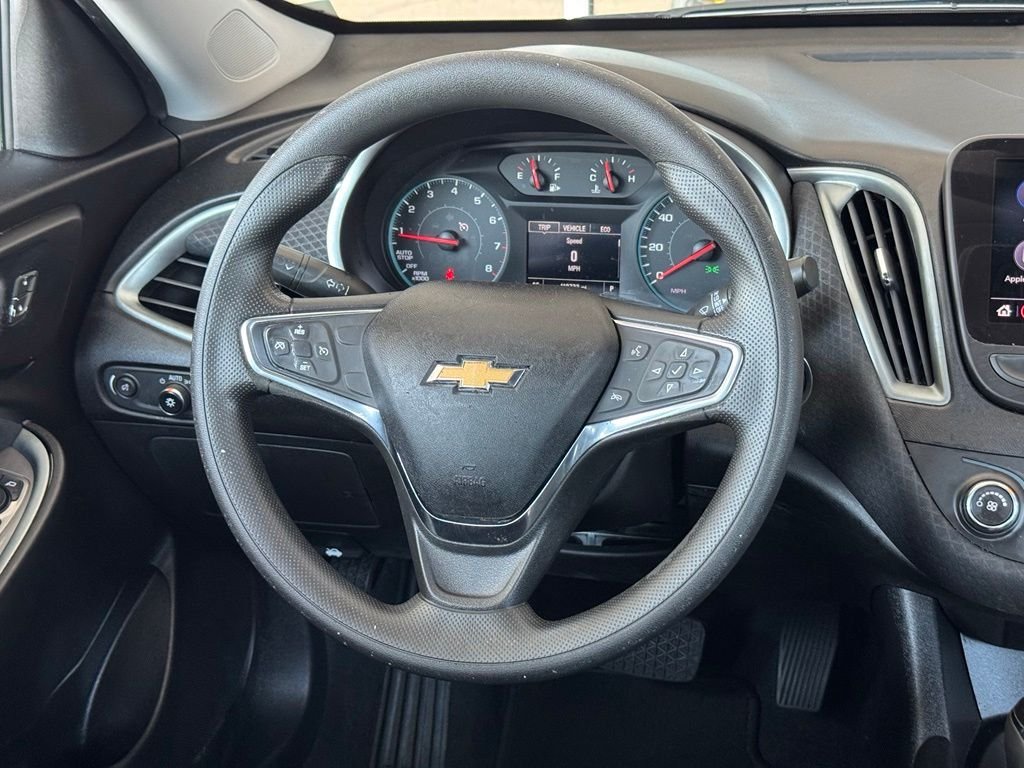 Used 2019 White Chevrolet LS image 21