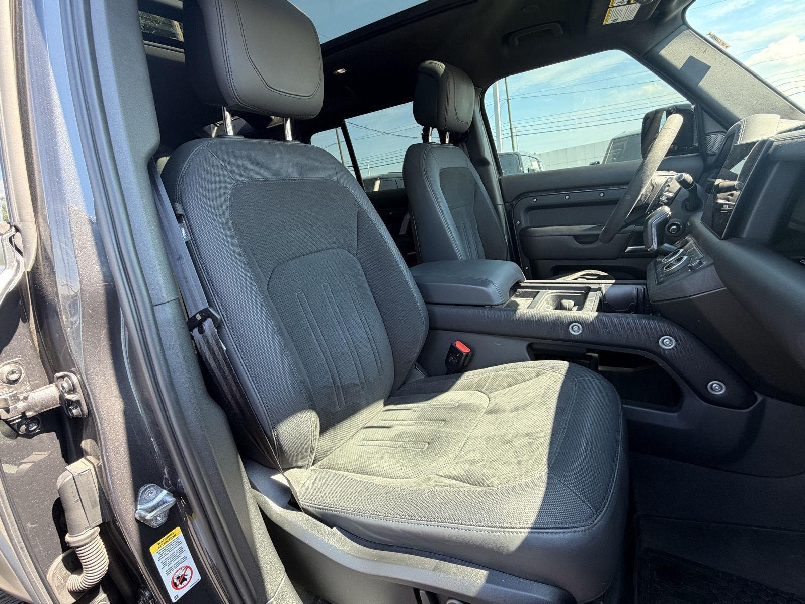 Used 2023 Carpathian Grey Premium Metallic Land Rover Carpathian Edition image 27