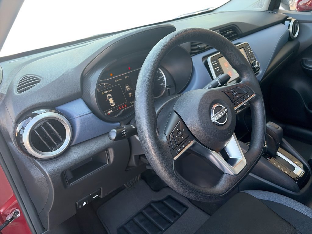 2025 Nissan Versa Sedan SV - Photo 10