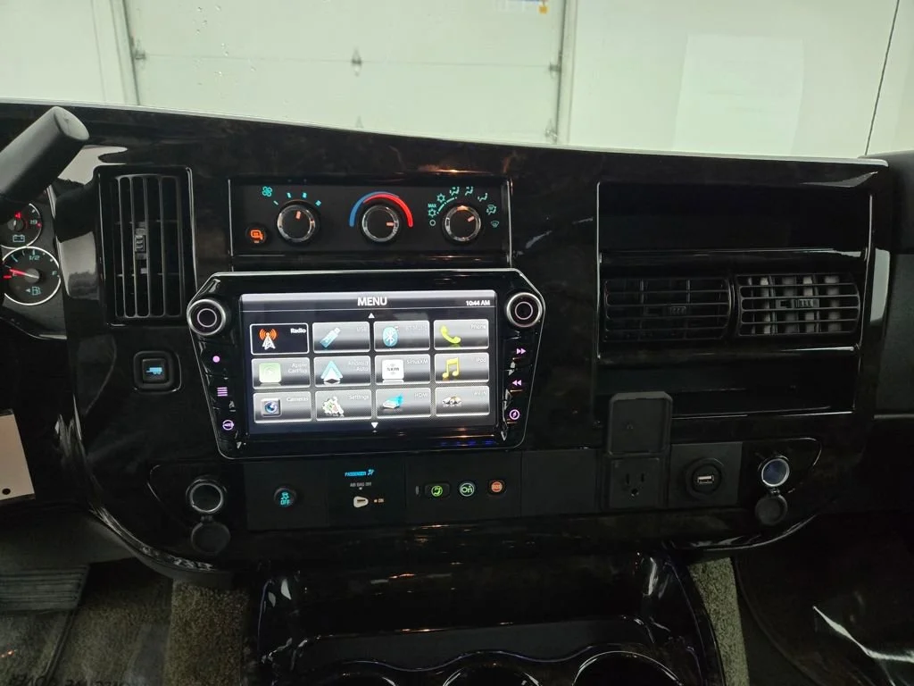 2023 GMC Savana Cargo Work Van - Photo 26