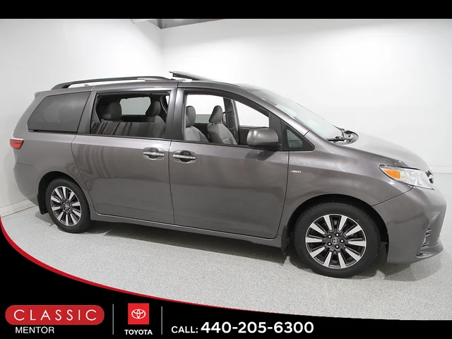 2018 Toyota Sienna XLE Premium 7-Passenger