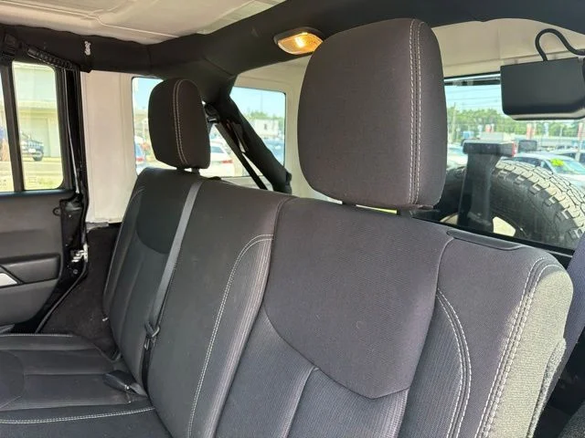 Used 2017 Black Clearcoat Jeep Unlimited Sahara image 14