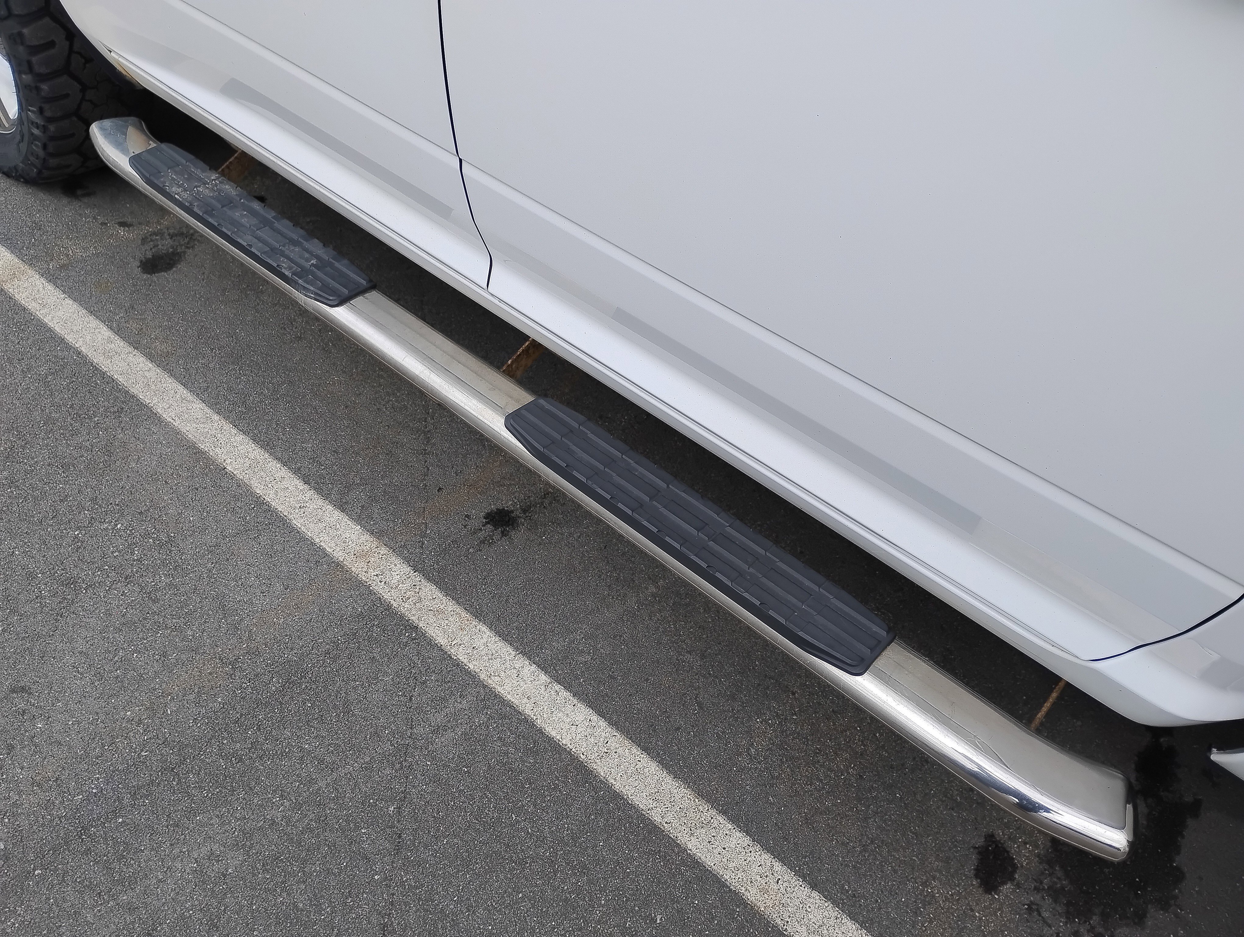 Used 2018 Bright White Clearcoat Ram Big Horn image 8