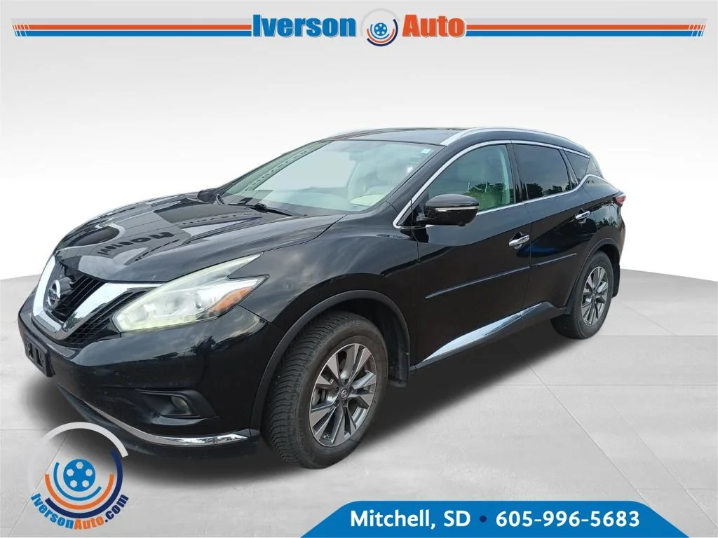 Used 2015 Black Nissan SL image 3