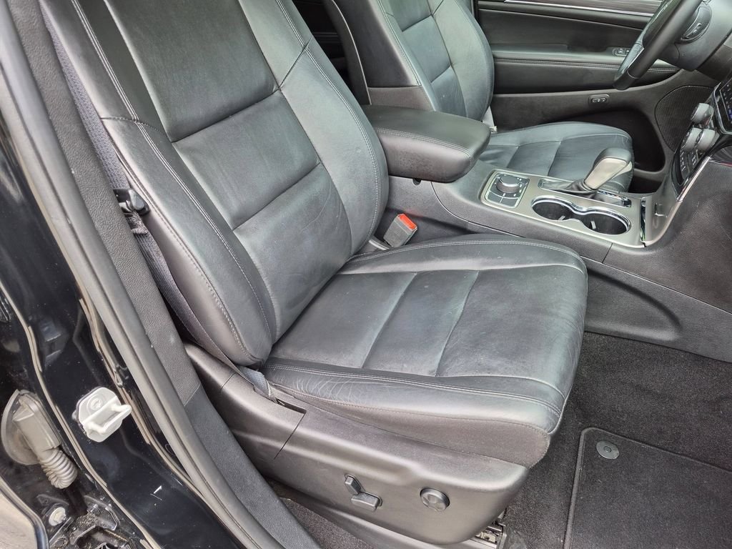 Certified Used 2019 Black Jeep Limited image 29