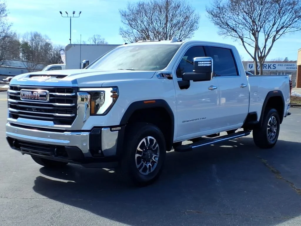 New 2026 Summit White GMC SLT image 31