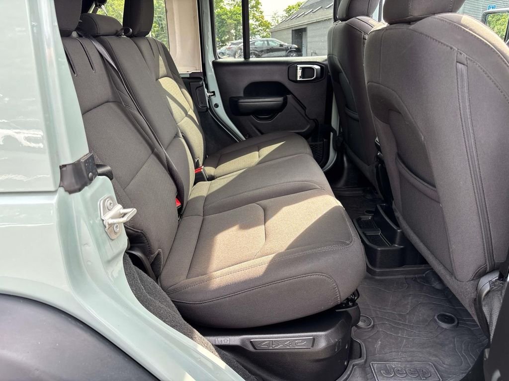 Used 2023  Jeep Willys 4xe image 17