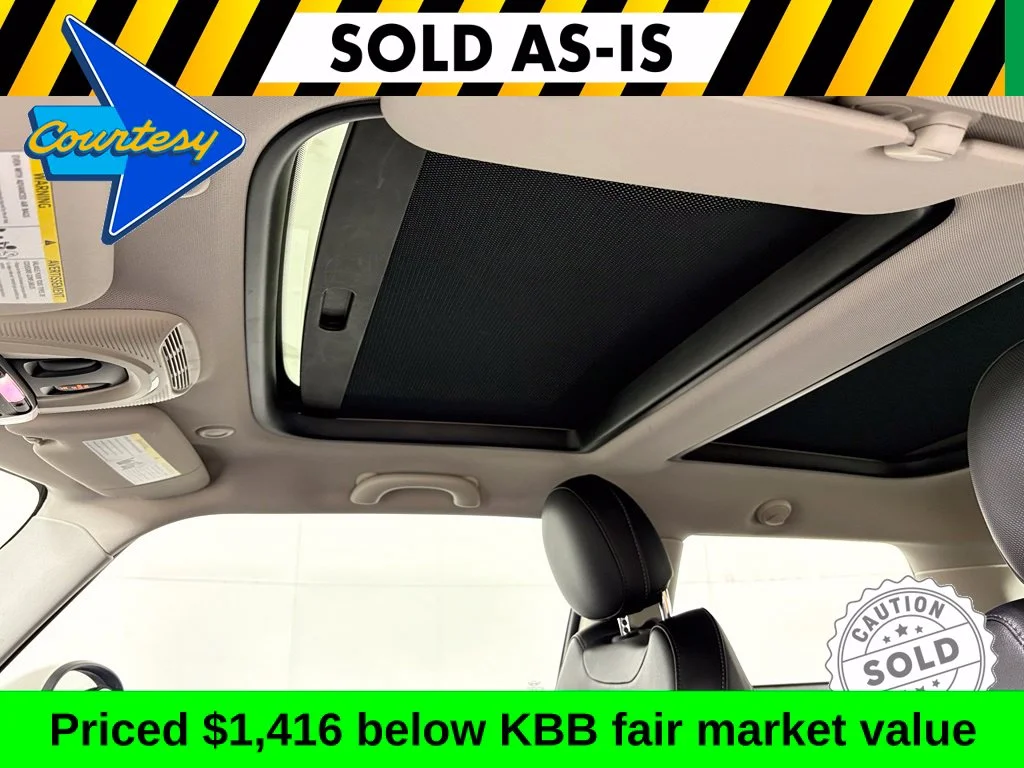 Used 2015 Red MINI Base image 17