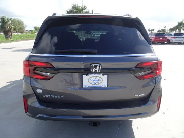 New 2027 Modern Steel Metallic Honda Touring image 5