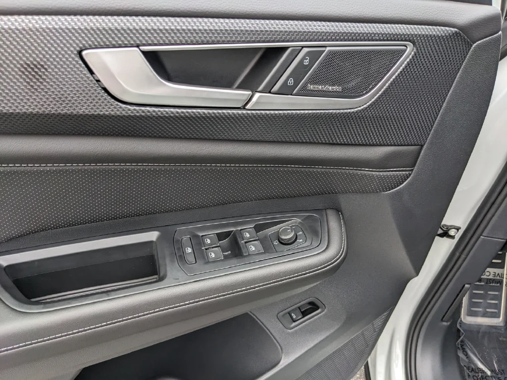2026 Volkswagen Atlas Cross Sport SEL Premium R-LINE - Photo 21