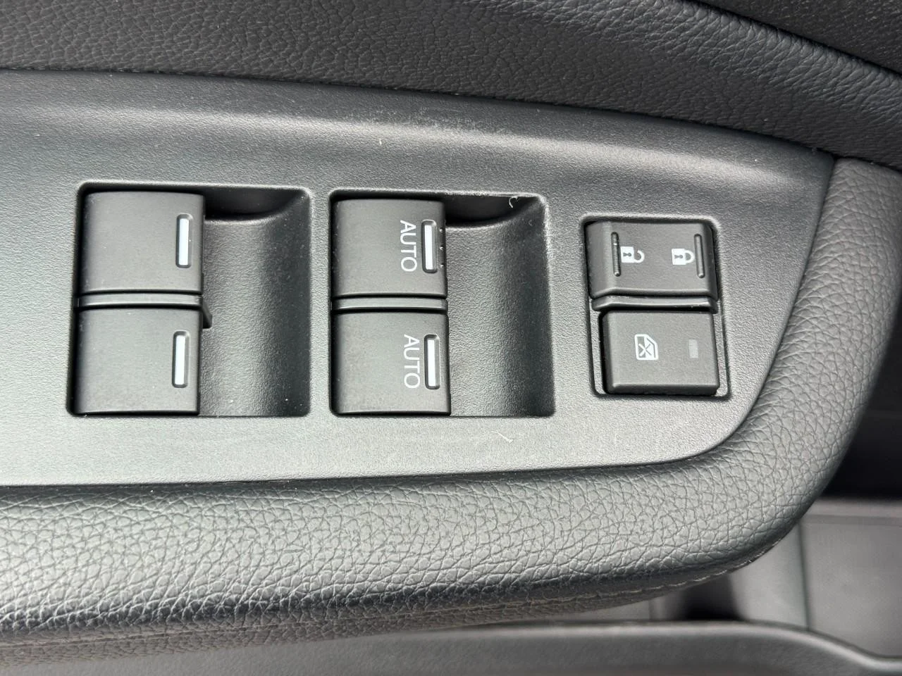2022 Honda Pilot SE - Photo 20