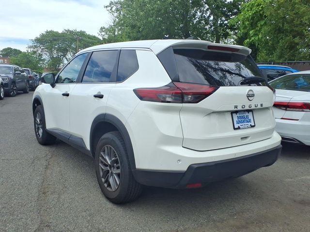 Used 2024 White Nissan S image 6
