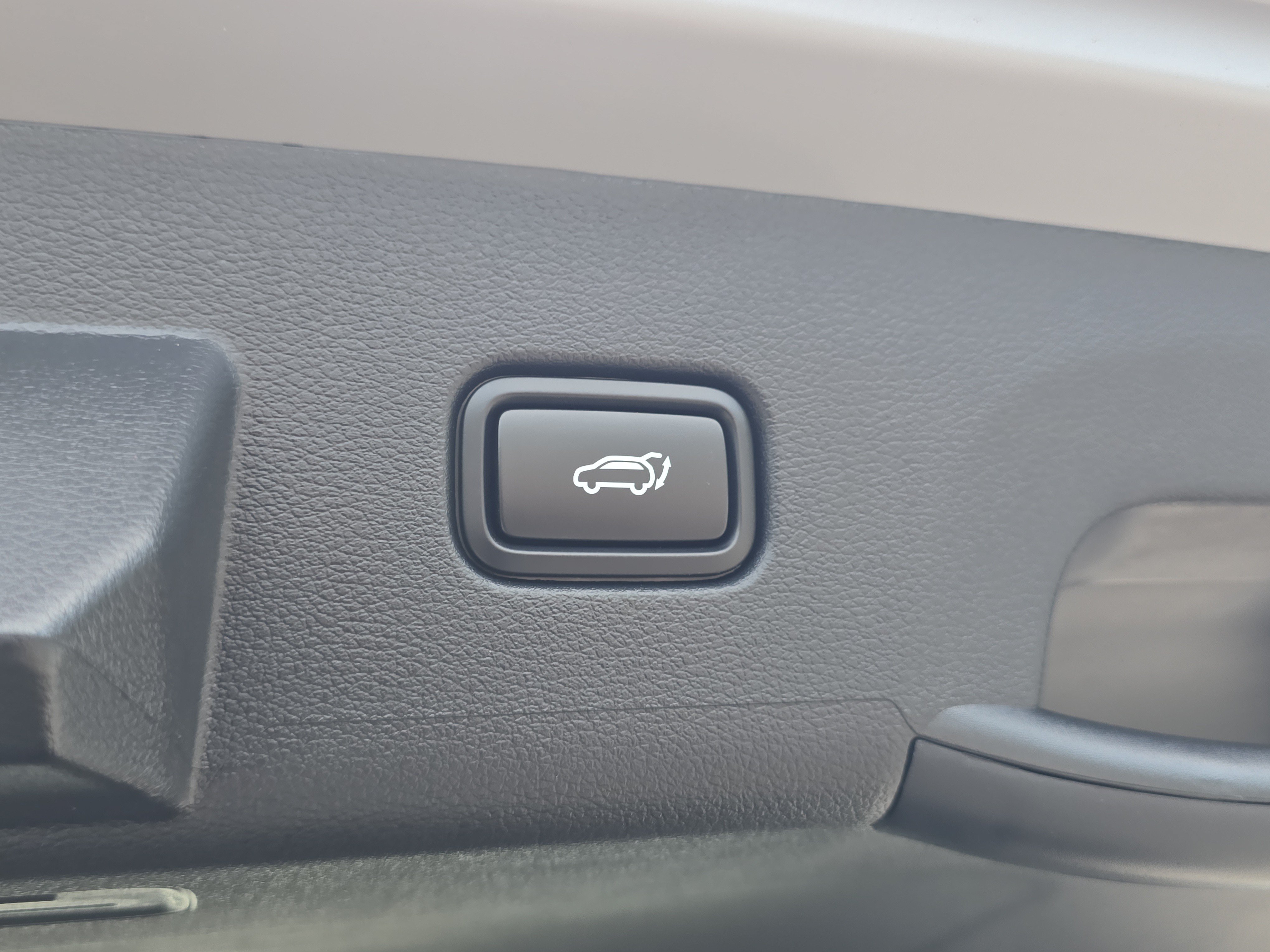 New 2027 Wolf Gray Kia X-Line image 11